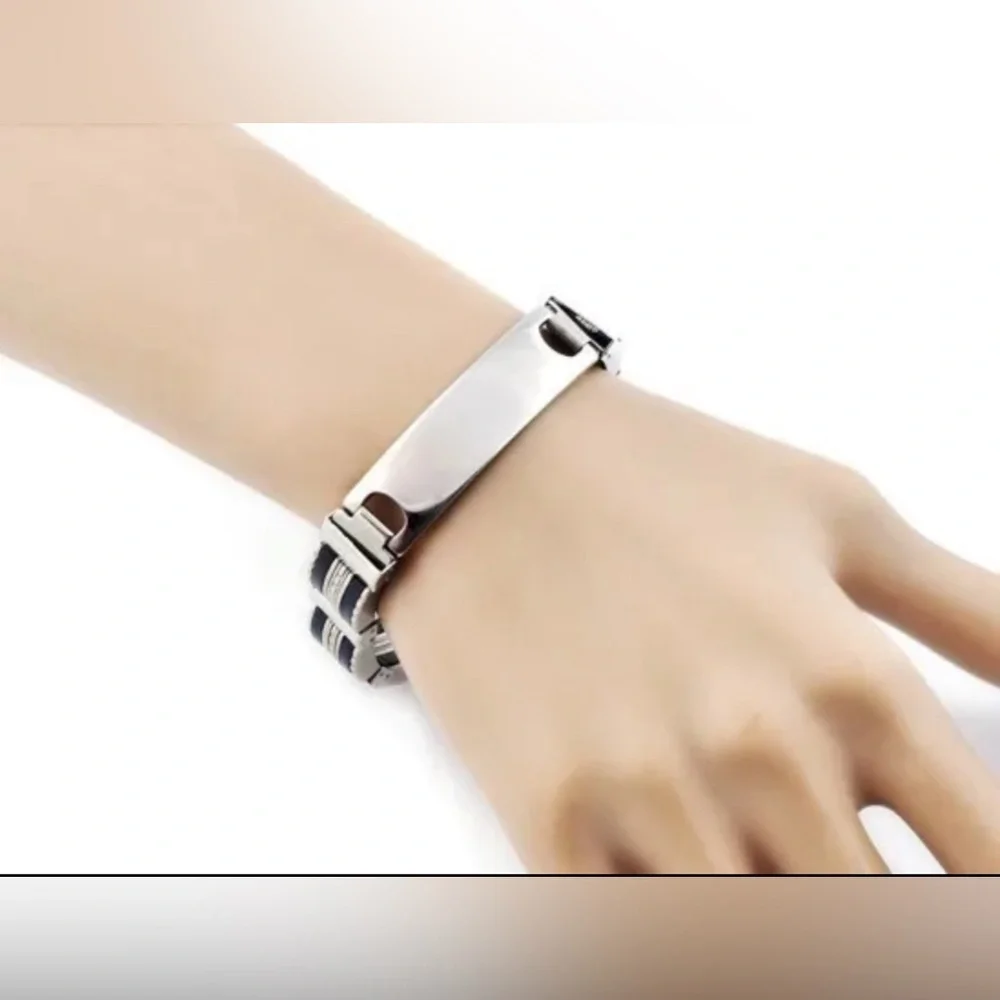 Men’s Sterling Silver Bike Link Chain Bracelet With Customizable Nameplate